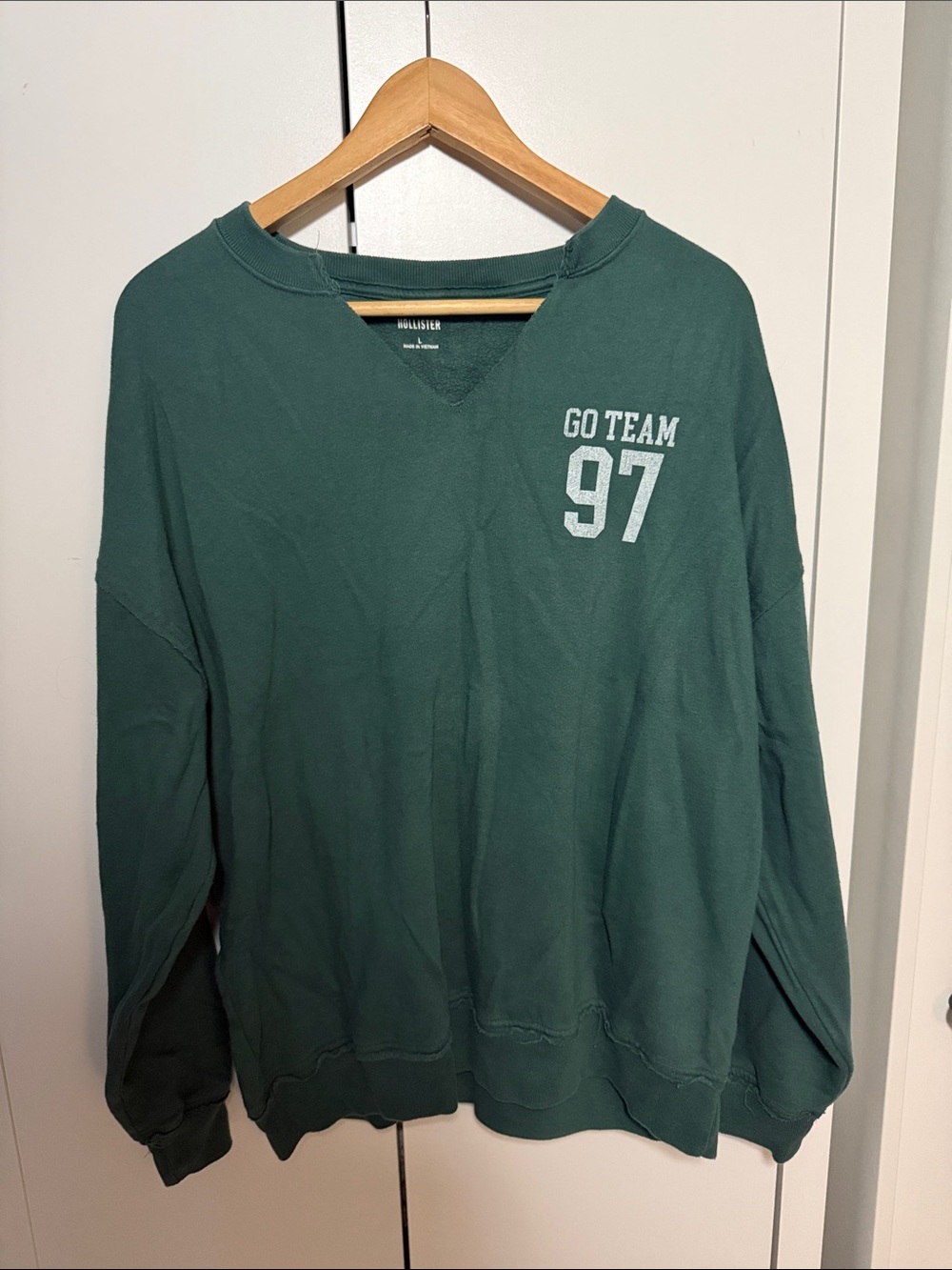 Hollister Men's Dark Green 'Go Team 97' Crewneck Sweatshirt